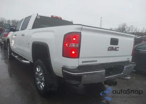 2015 GMC Sierra 2500Hd Slt z USA, uszkodzony, nr VIN 1GT12ZEG1FF621794